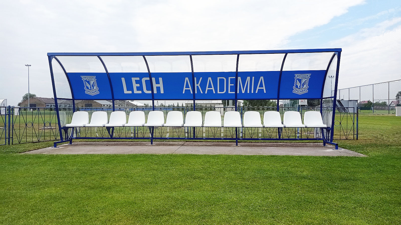 wiata stadionowa - WIATY STADIONOWE DLA LECHA POZNAŃ